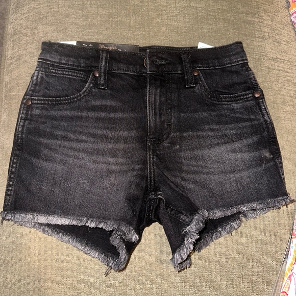 Wrangler Retro Bailey Black Wash High Rise Hi-Lo Cut & Frayed Shorts size 25 - Picture 1 of 3